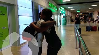 El reencuentro de Sandrine y su hijo después de meses separados tras ser rescatados en el mar