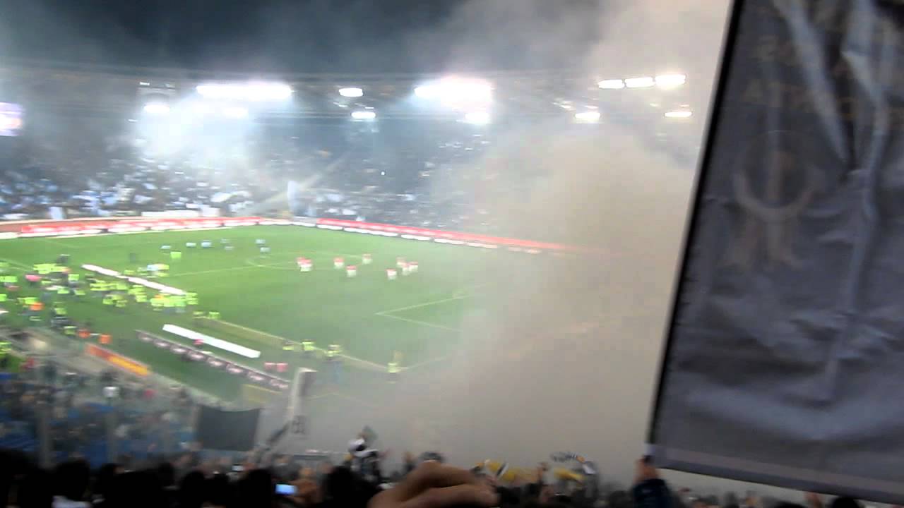 Lazio 0 - Juventus 1 ( Pepe) 26/11/2011 - SETTORE OSPITI - Inizio match