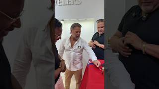 Roilan vino a robar 🤬 #CRMJewellers #LuxuryWatches #LuxuryJewelry #Shorts #RelojesDeLujo