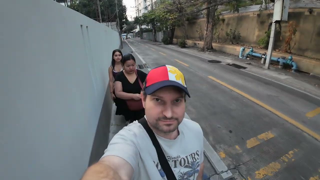 Day 3 Walking Bangkok 🇹🇭 S1 Hostel to Lumphini Park | Real Bangkok Street Walk