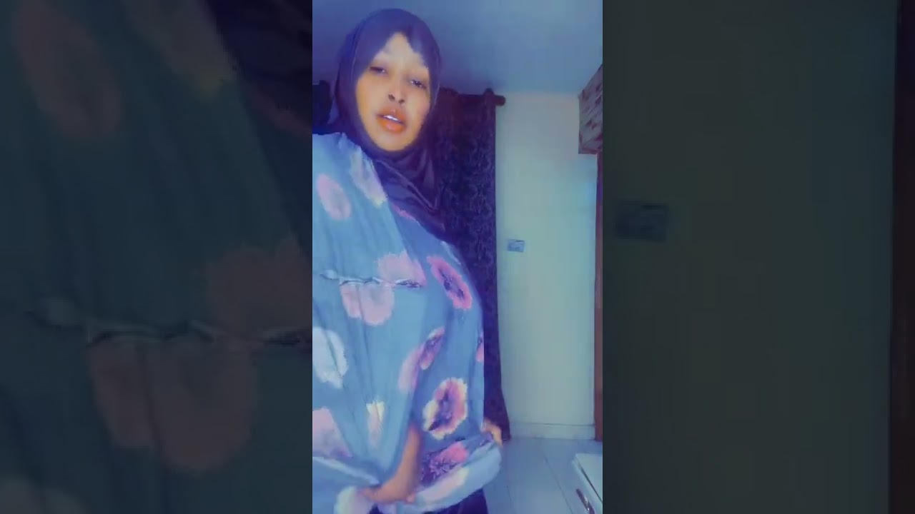 Macaan seego iyo niiko 