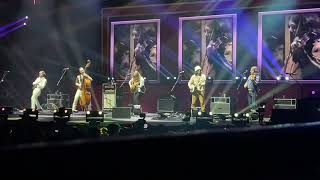 Billy Strings - Psycho into Away From the Mire live @ UNO Lakefront Arena 12-29-24 Net Worth