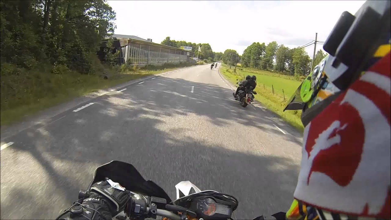 Helt ute och cyklar...