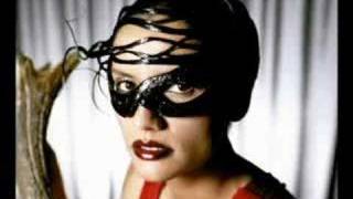 Leonor Varelas Soy Bat Falabella Commercial