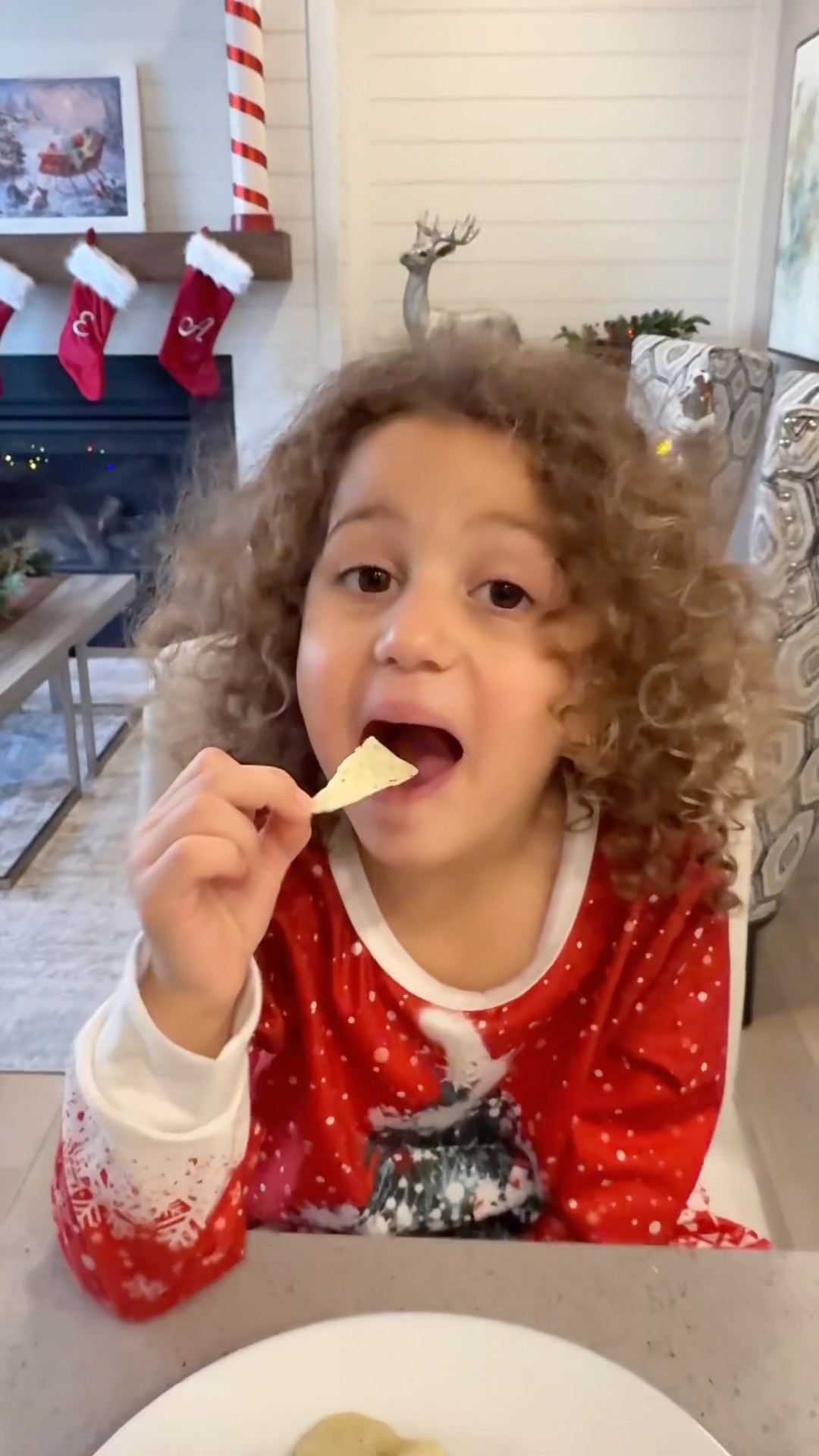 Sierra teaches Rhia very important lessons about wash your hands before you eat #shorts