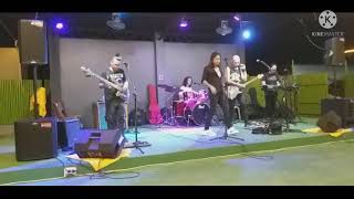 Ice Bucket Band ( Limuel Llanes & his Fredie Mercury voice  - We Are the Champion Cover screenshot 2