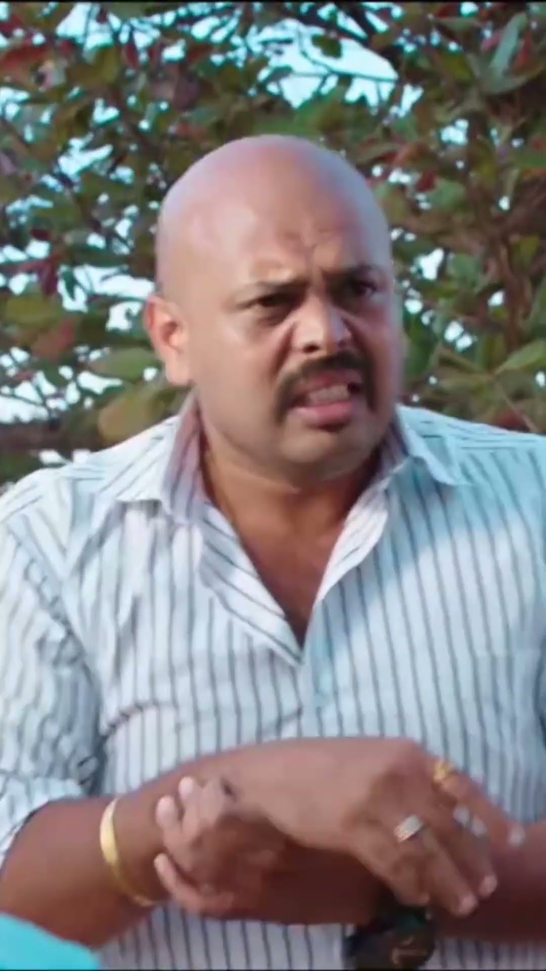 Yeh Takla Aadmi Ravi Teja Ko Maarne Ke Liye Bahar Se Gundo Ko Bula Lata Hai #youtubeshorts #shorts