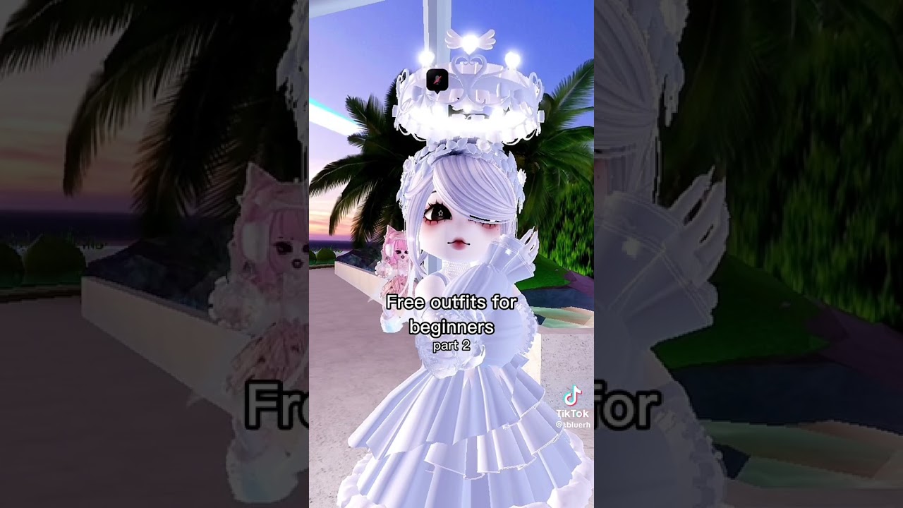 FREE OUTFITS FOR THE BEGINNERS in ROYALE HIGH credits to: @.bluerh on TikTok