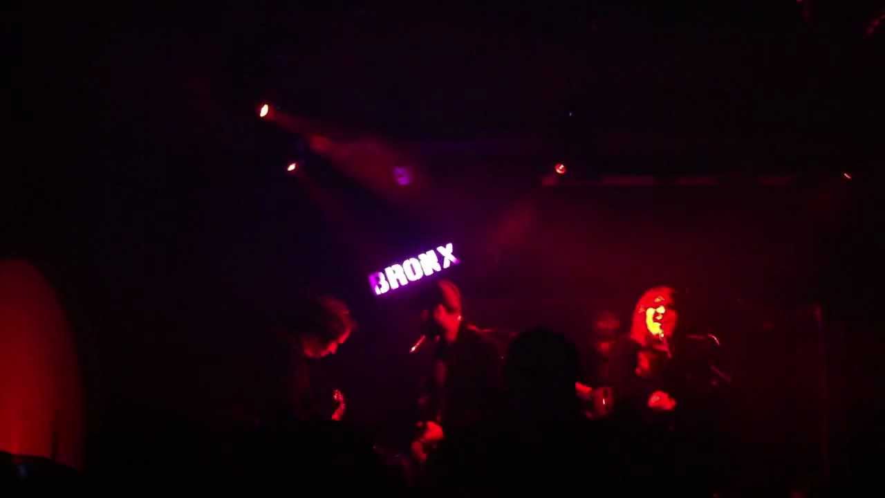 16.03.2013 VEGA BRONX KONSERİ - ISINAMAZSIN AĞLARKEN