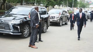 Download Lagu BIG MACHINES: Cabinet Secretaries arrival at Nyayo National stadium for Jamhuri Day celebrations MP3