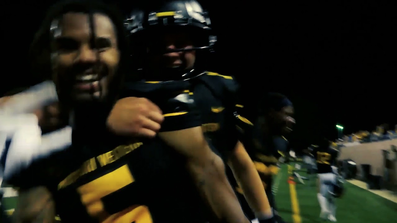 9-9-21 Griffon Football Downs Hays 38-31