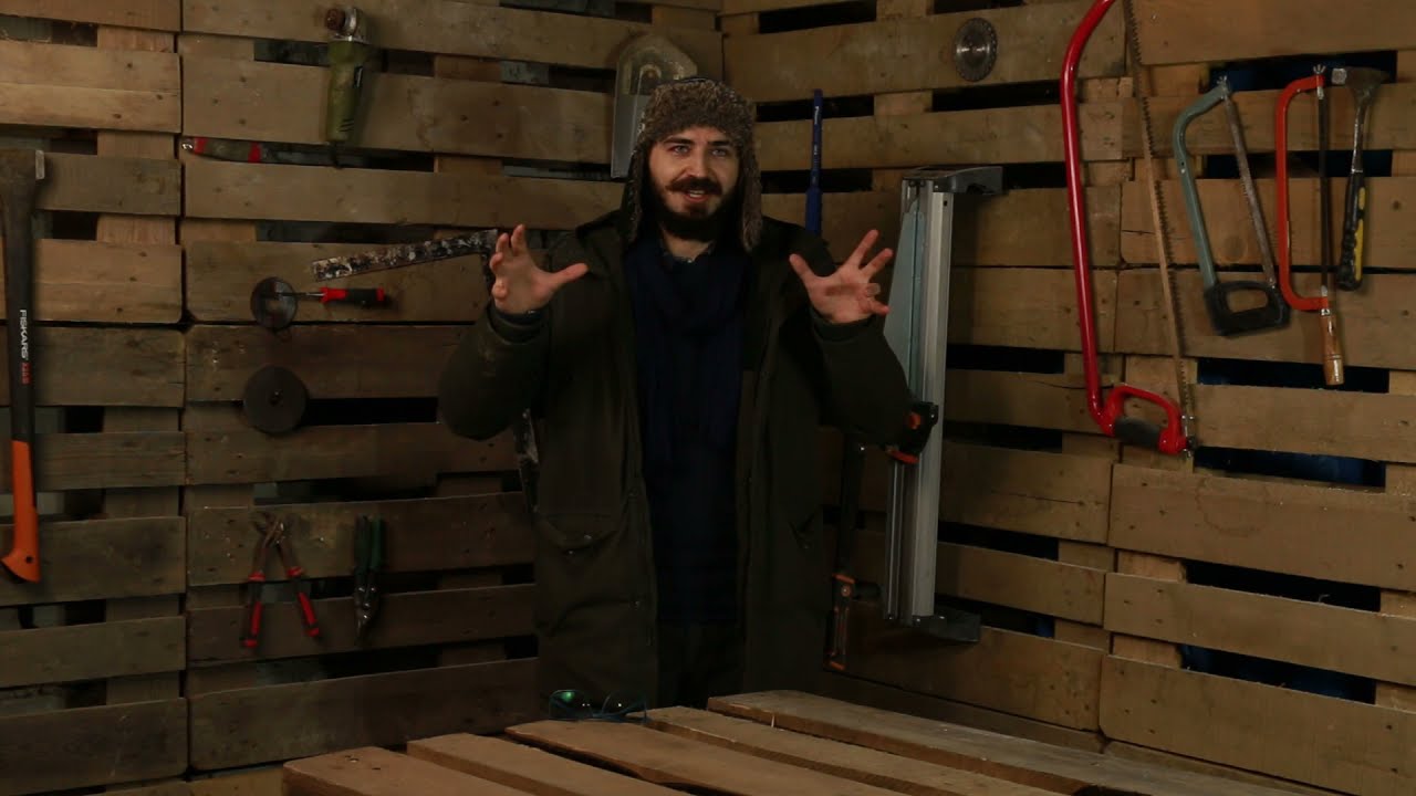 Transformăm  orice în artă - sculptură în lemn cu aparate de construcție