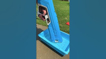 Thumbnail of CRAZY Powerful Water Gun! 🔫