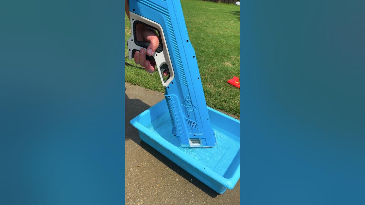 CRAZY Powerful Water Gun! 🔫