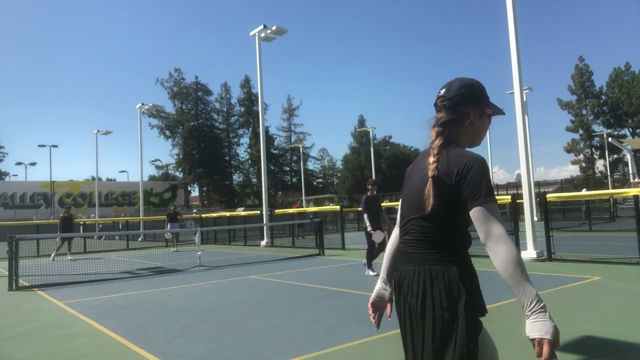 Tracy Fiona vs Julie Julie