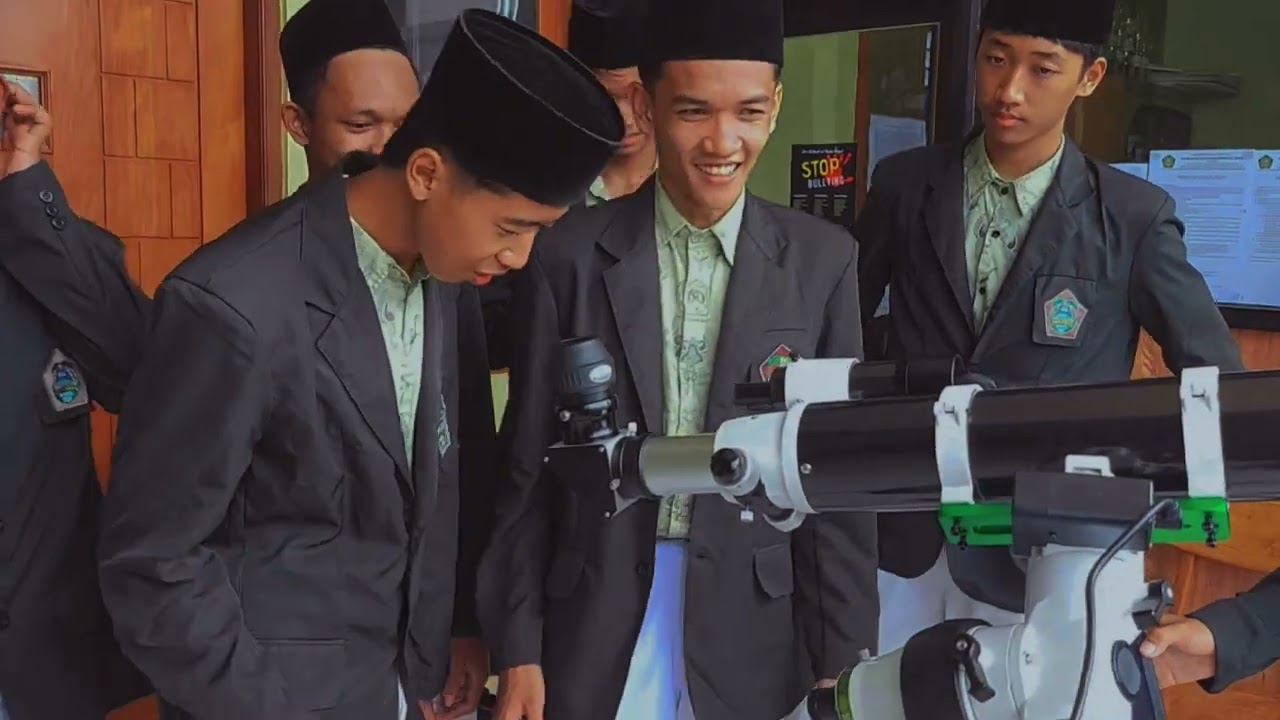 PROFIL MA MATHOLI'UL HUDA BUGEL JEPARA