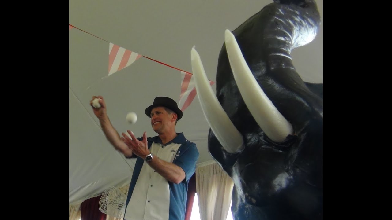 Jonathan Austin and Me - Juggling 3 Clubs #1 - YouTube