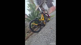 پشمام دوچرخش بک فایر میزنه🫨🫨😂#موتور #yotube #هوندا #اسپرت #دوچرخه #طنز #مازندران#لایک#سابسکرایب