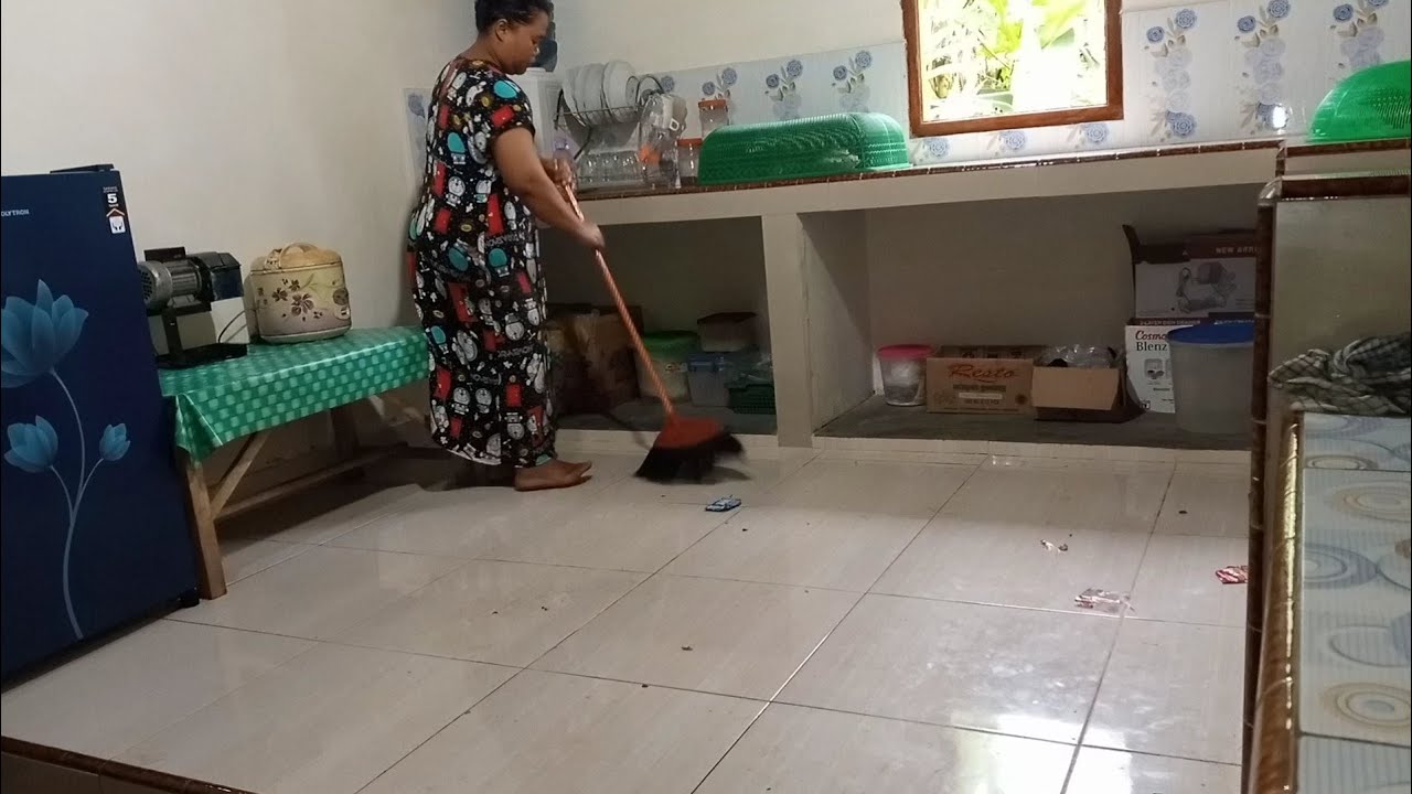 kegiatan mbak nung setelah pulang jualan