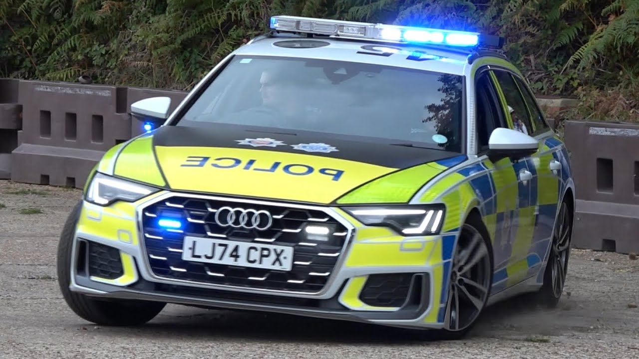 Демонстрация преследования полицией | День экстренных служб Бруклендса 2025 | (Полиция графств Су...