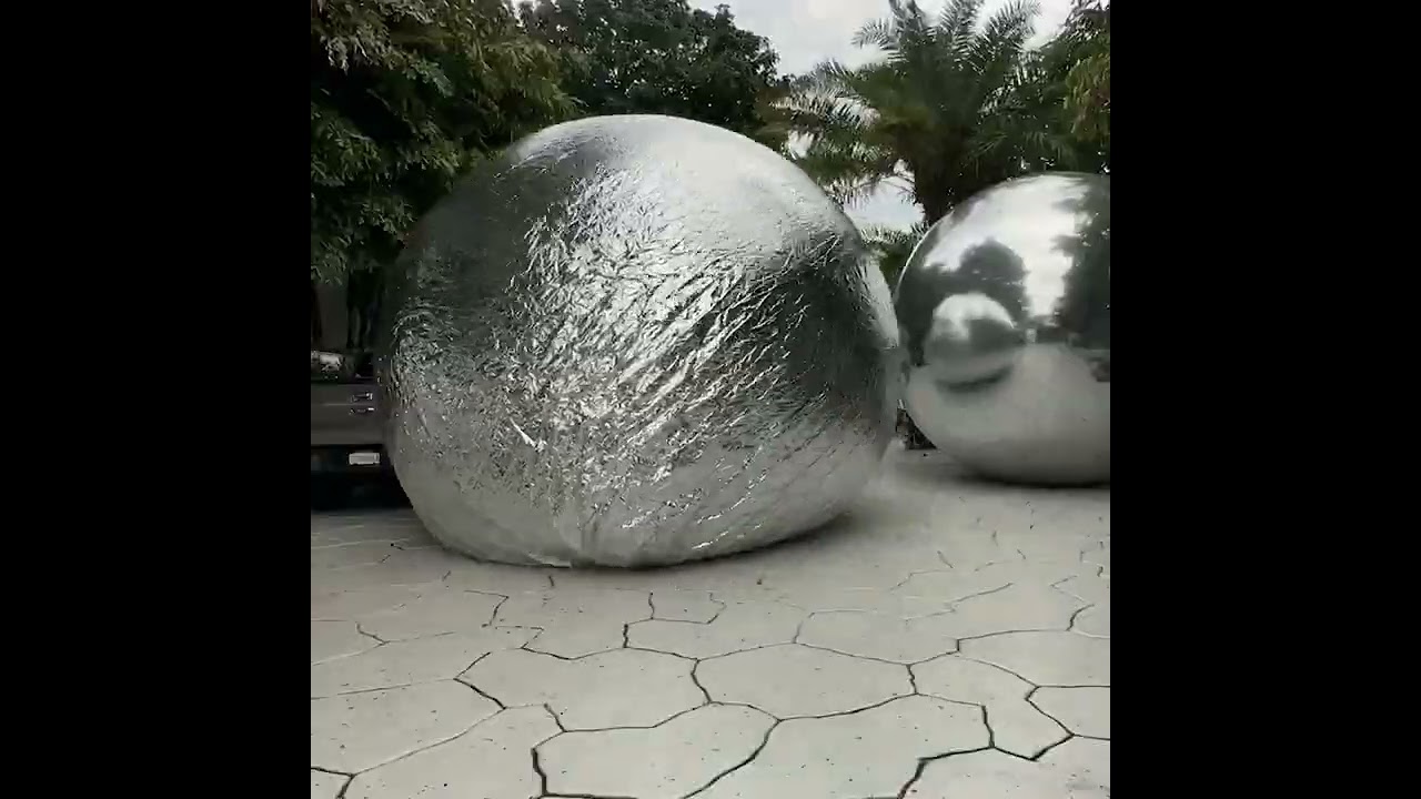 Shimmer and Brilliance: Silver Inflatables Taking Over Social Media ✨⚪ 