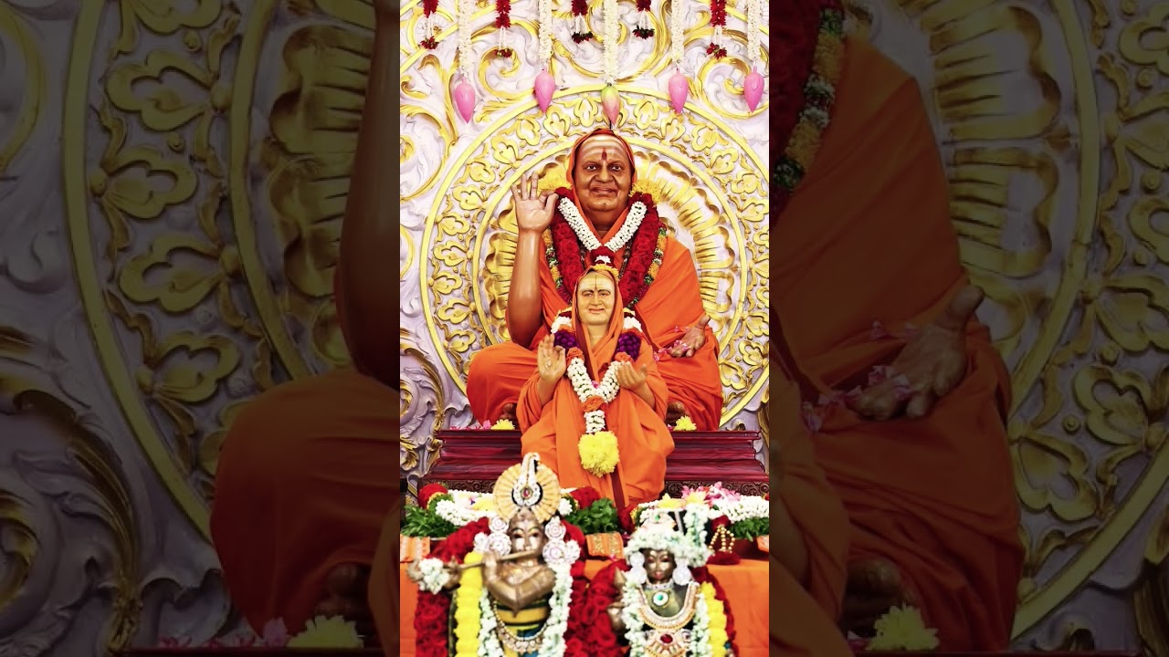 Gnanananda Giri With Krishna ❤️ 