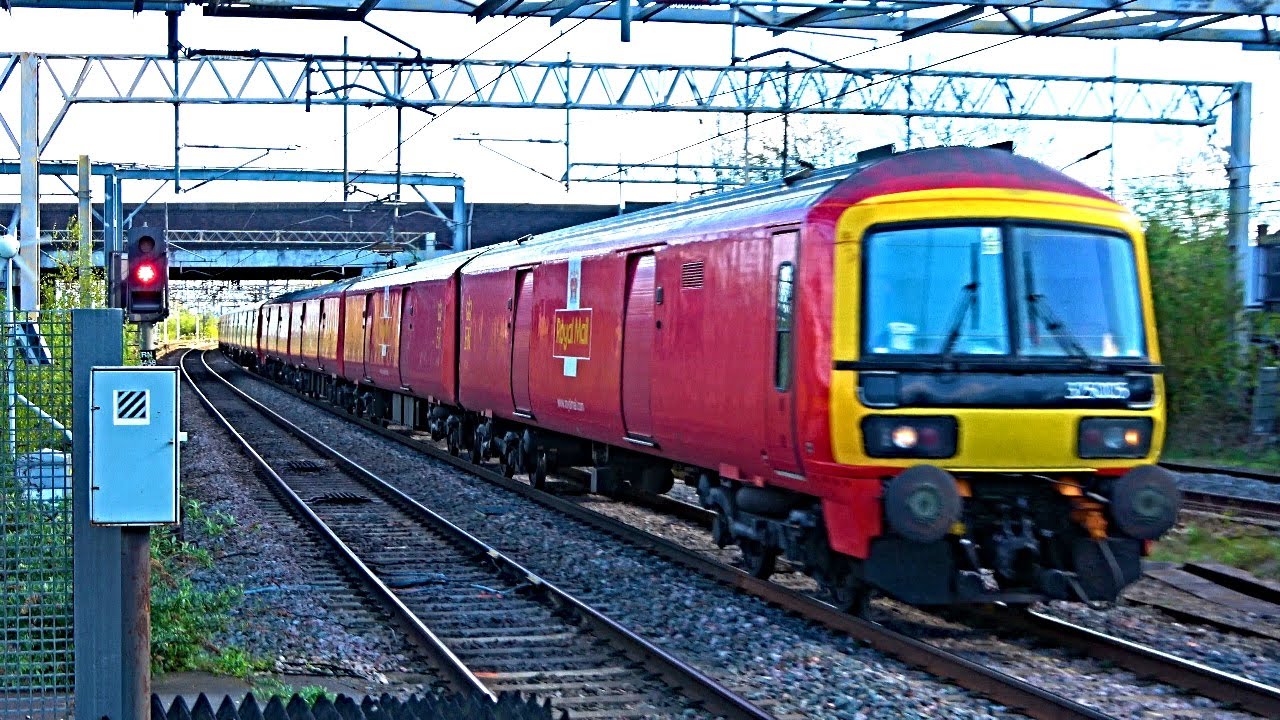 Trains at Nuneaton Station, WCML - 17/04/24