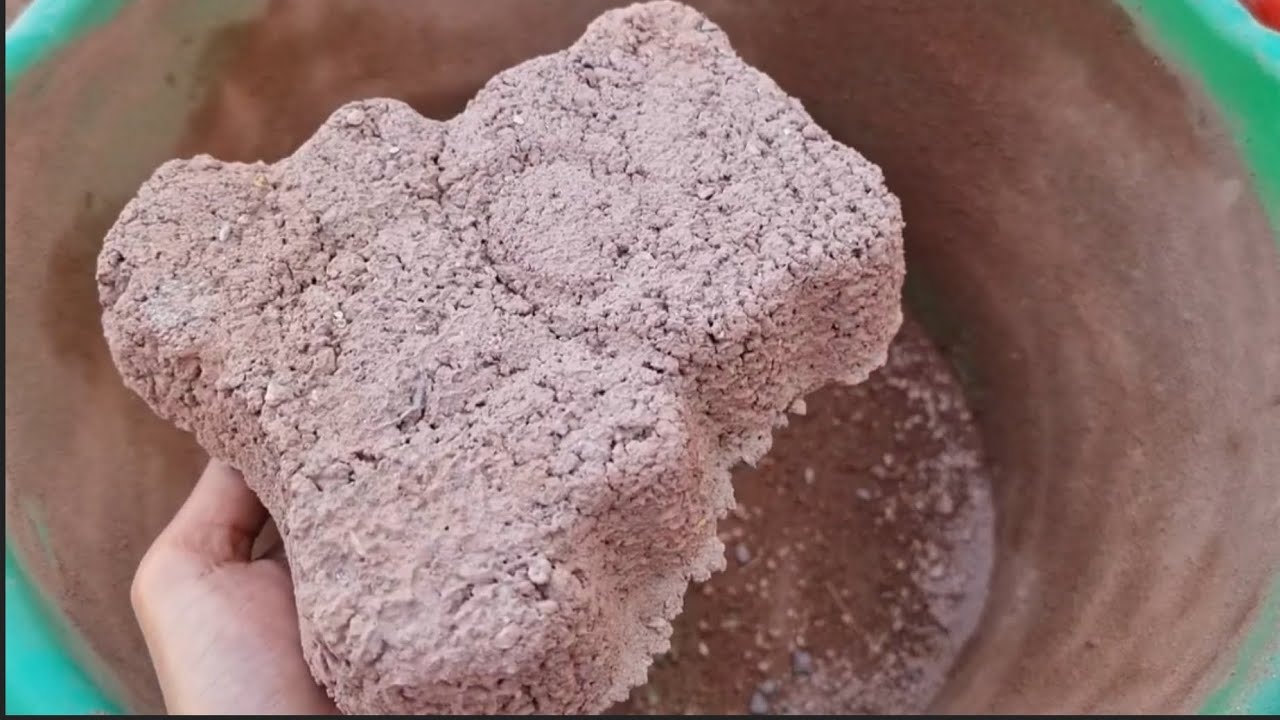 ASMR: Crunchy Brown Dirt Crumbling in Tub, Oddly Satisfying, Sleepaid, anxiety relief, Satisfying