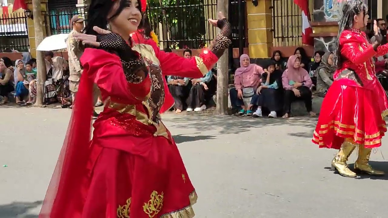 DRUMBAND SMPN 1 GANDUSARI (PHBN LOMBA PARADE DRUMBAND DI KABUPATEN TRENGGALEK 21-8-2025)
