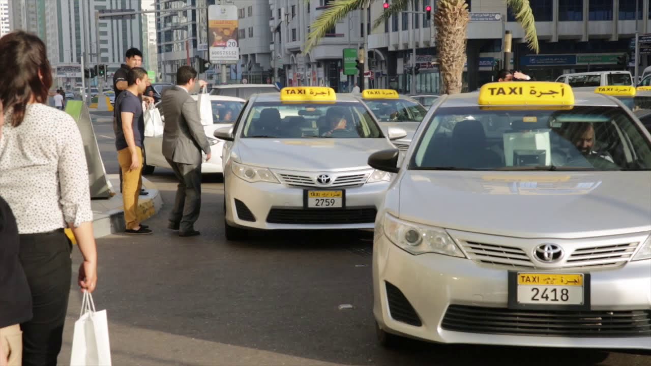 free-iftar-for-taxi-drivers-in-abu-dhabi-by-le-royal-meridien-abu-dhabi