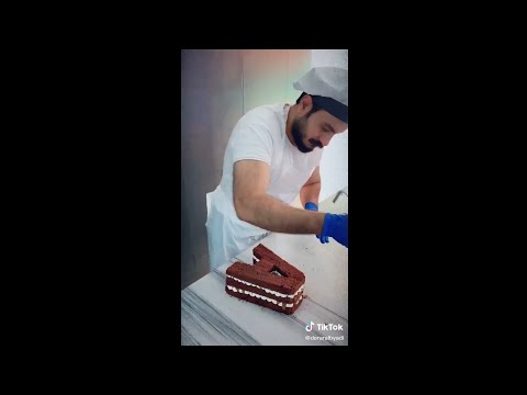 فيديو: كيفية صنع كعكة الفالس الفيينية