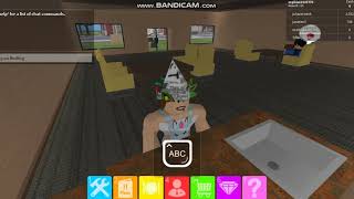 Playing Reastraunt tycoon in ROBLOX.