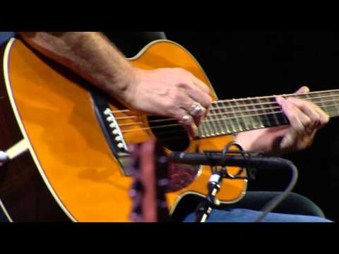 Eric Clapton - Ramblin' On My Mind (Live From Madison Square Garden 2009)