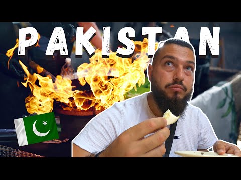 Would You Dare Eat These Street Food In Pakistan The CRAZIEST Food Street in Karachi