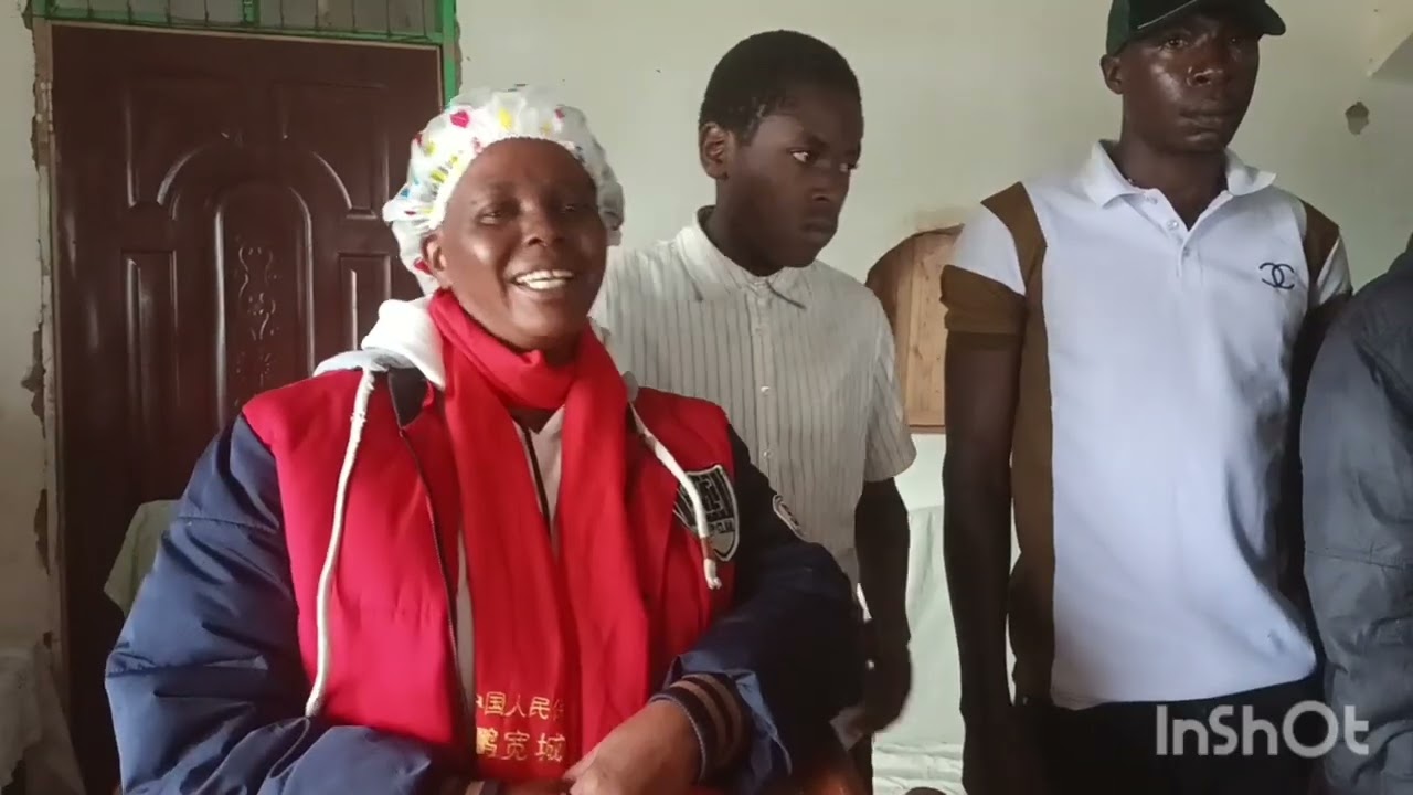 Большой сюрприз из Великобритании // От наших двух сестер, которые прислали еду и деньги на Рожде...