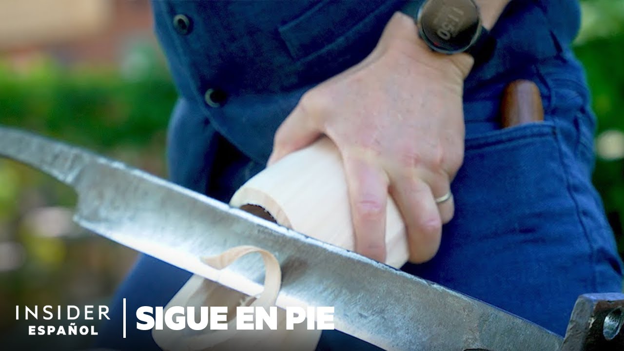 Cómo los artesanos de zuecos mantienen latente una tradición de más de 850 años | Sigue en pie