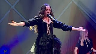 Allie X (Cine Joia São Paulo) - Bon Voyage (Portuguese Version), Is Anybody Out There?