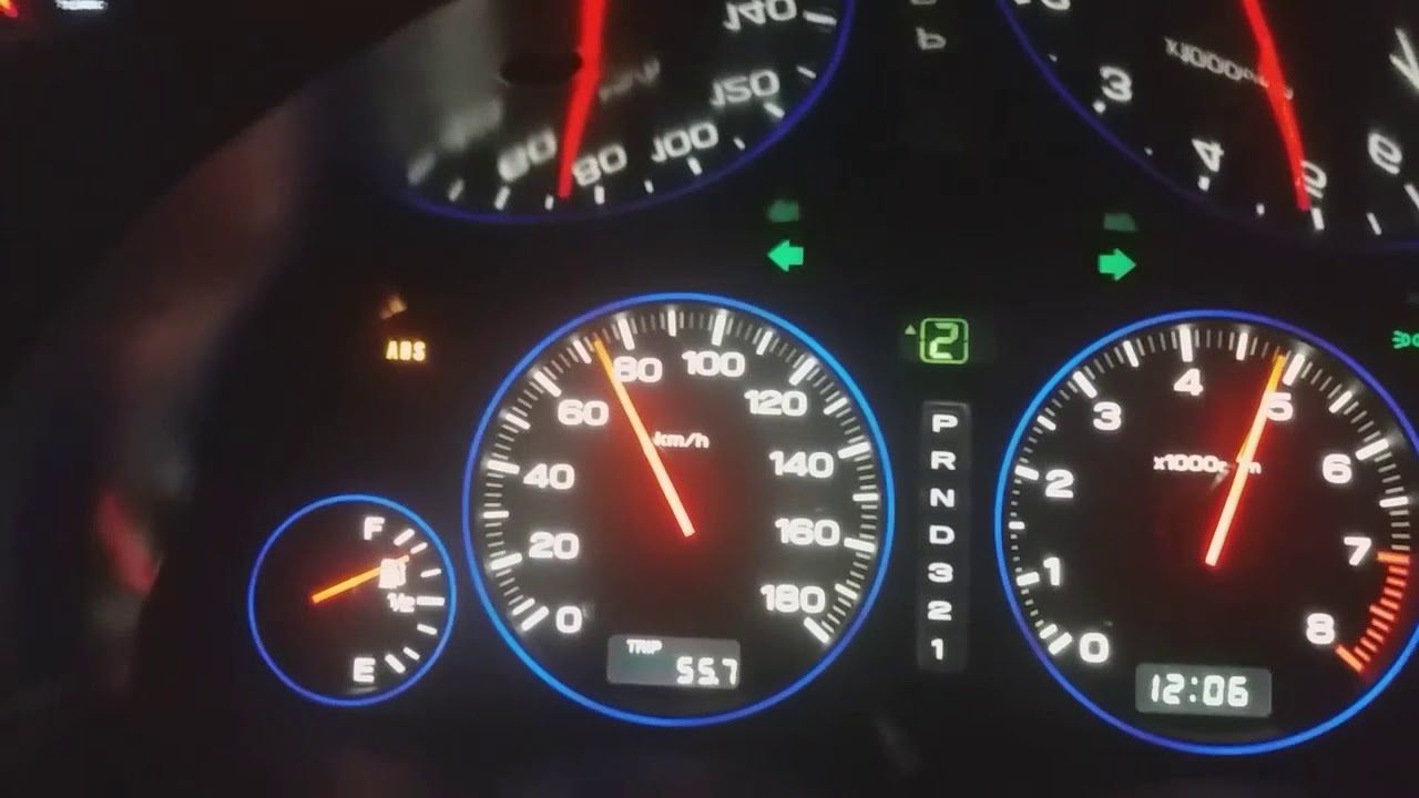 Разгон до сотни субару легаси бе5 сток - YouTube