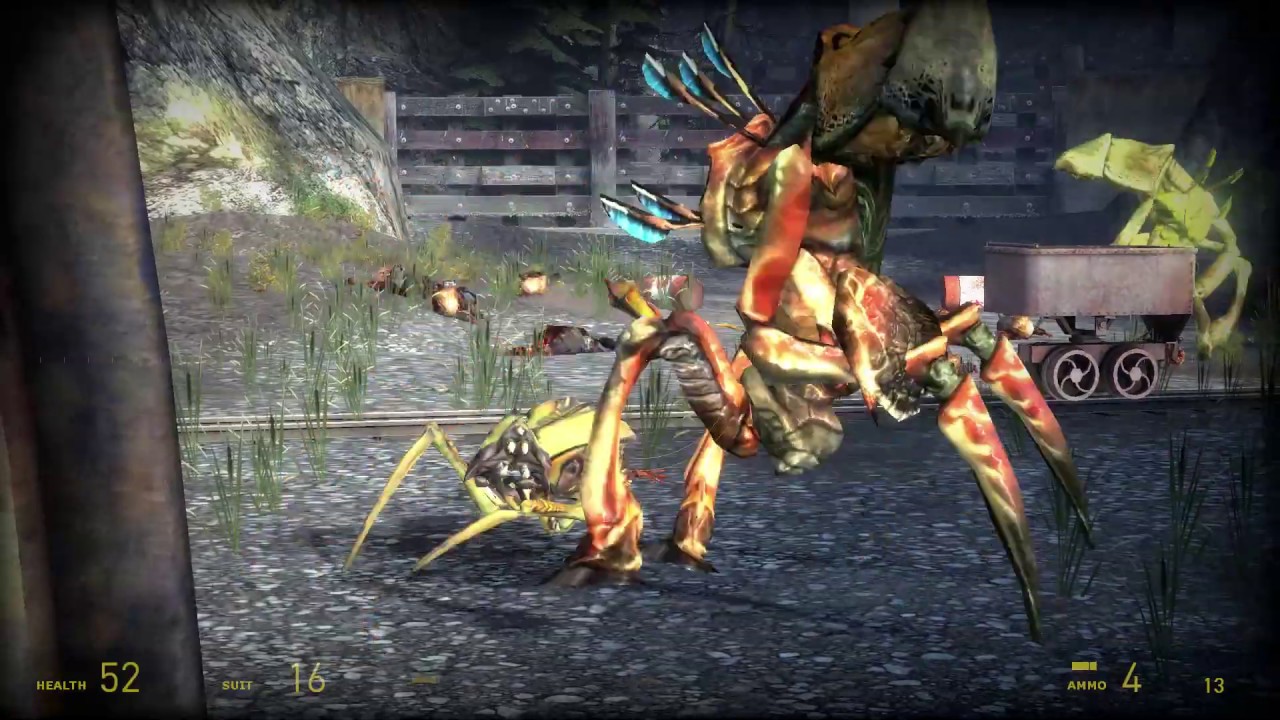 HALF LIFE 2 more than 10 zombine vs 2 antlionguard