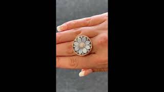 Italian Cameo Flower