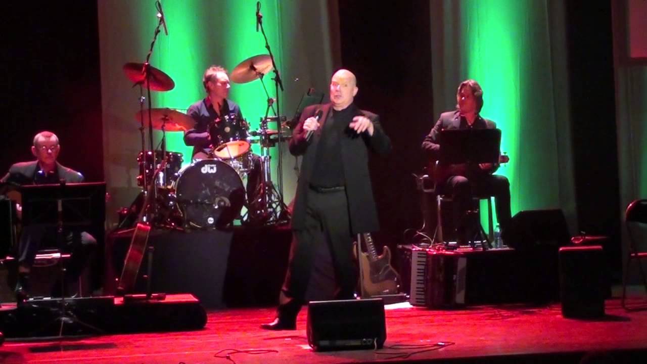 Paul Vaes zingt: Als ik toch eens rijk was - YouTube