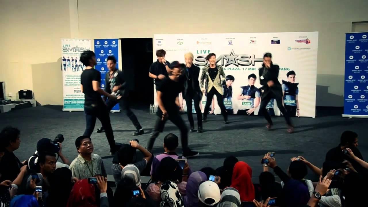 Smash- Senyum Semangat [Live In Sg.Wang Plaza]
