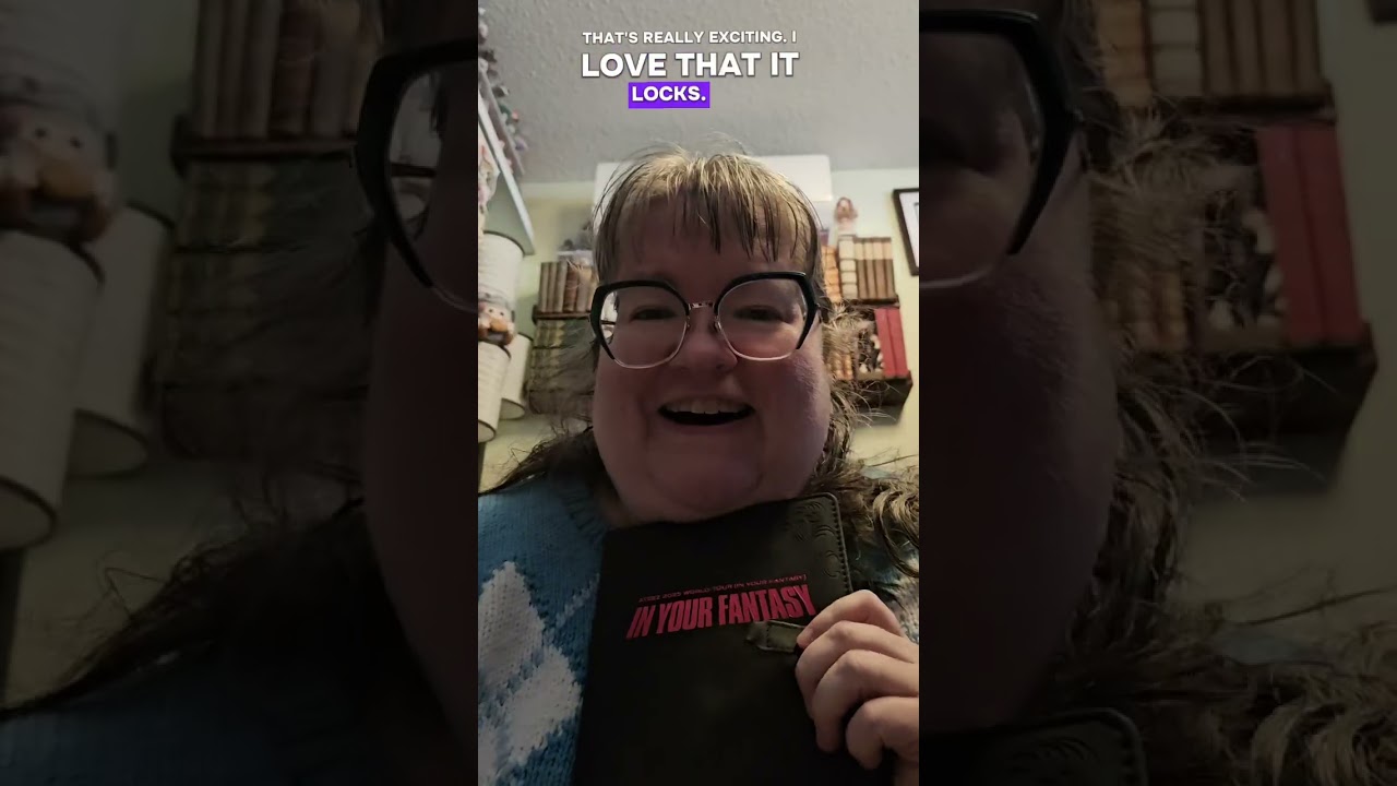 Open ATEEZ In Your Fantasy Tour VIP Merch with me. 