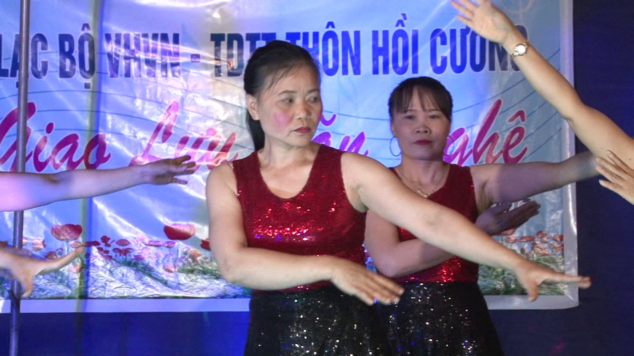 Mua tau anh qua nui thon Dau - xa Ngu Kien