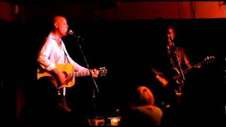 Miniatura de vídeo de "Barry Flanagan and Eric Gilliom - Pride (In The Name of Love) (U2 Cover)  (Maui live 2.13.11)"