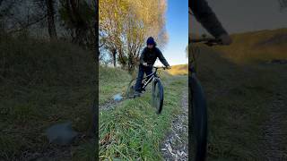 КАК ЕЗДЯТ ОБЫЧНЫЕ & НЕОБЫЧНЫЕ ЛЮДИ НА ВЕЛОСИПЕДЕ #shorts