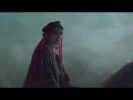 الشعر له فرسان من حدب وصوب رحلة طويلة ووصلوا نفس المكان 
