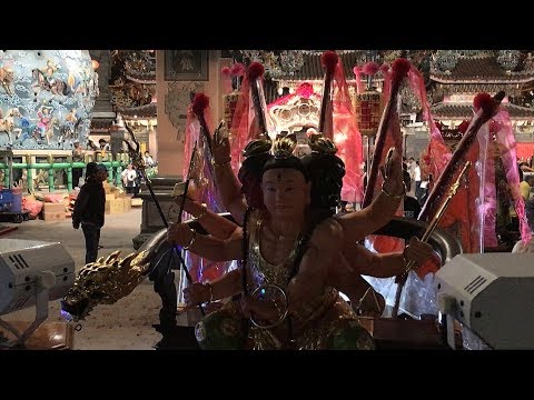 活動結束，滿地鈔票+虎尾鎮行宮 慶讚~北港武德宮迎接武當山紫霄宮六百年玄天上帝 in 北港武德宮