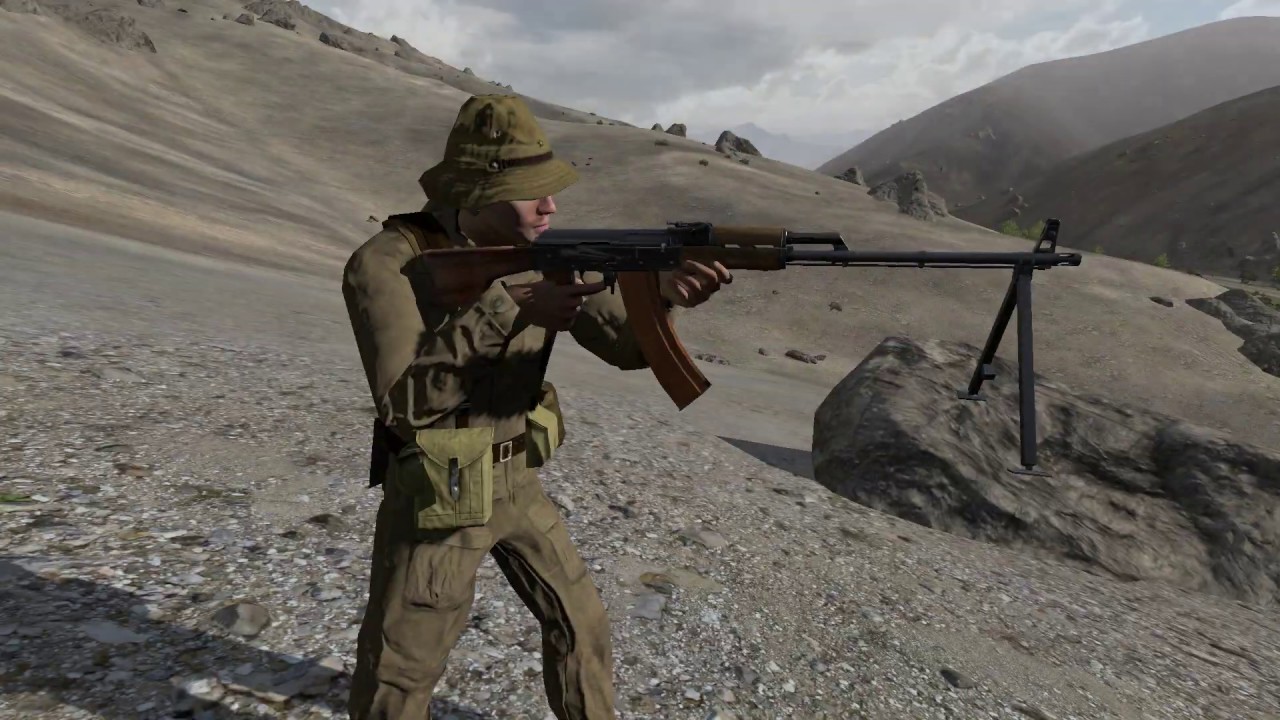 Arma 2 Combined Operations: A firefight between Takistani Guerillas and Soviet forces
