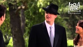 How I Met Your Mother - Marshall's Wedding Suit and Fedora | FOX Home Entertainment